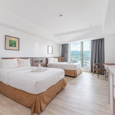 Crown Regency Hotel & Towers Cebu Buitenkant foto