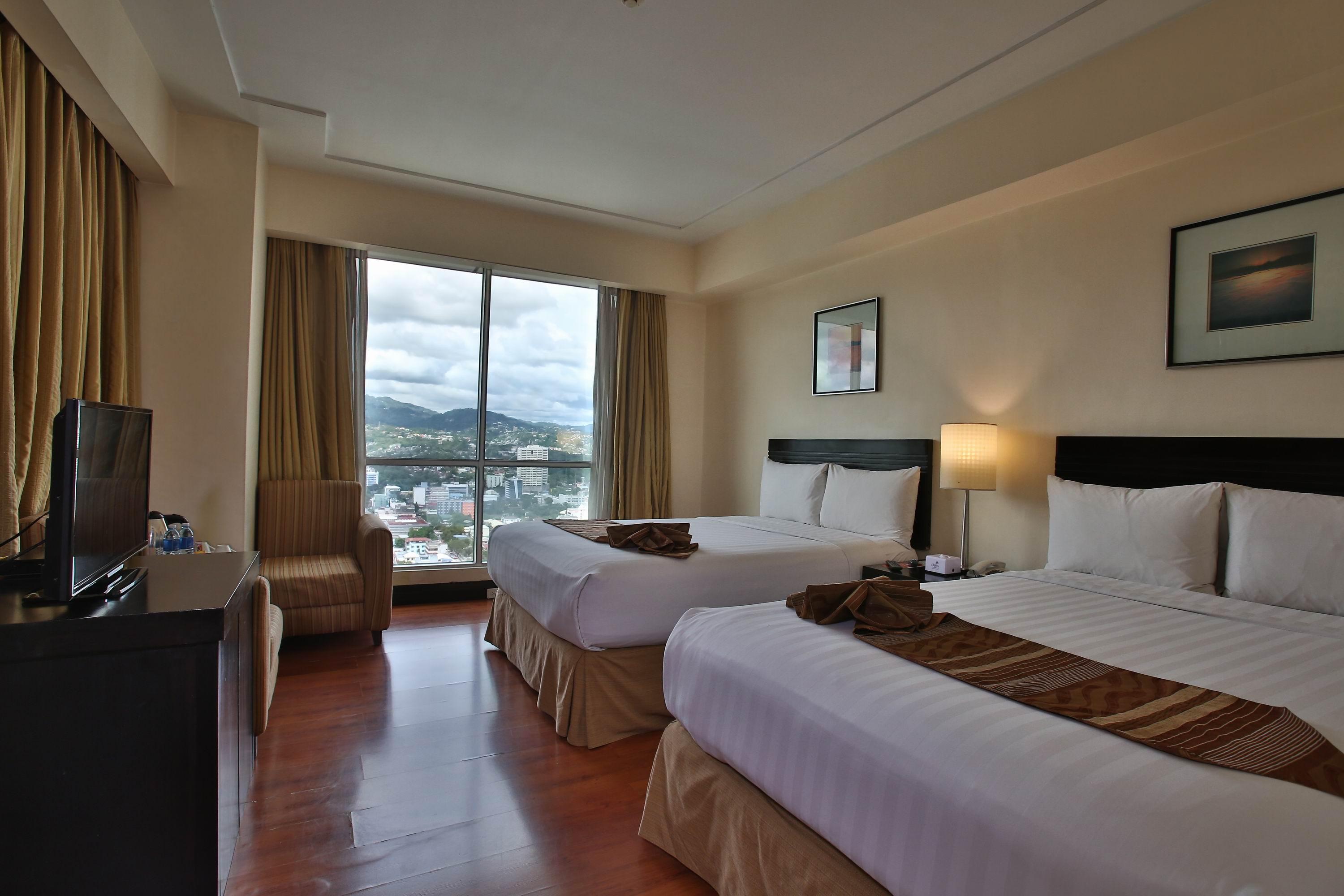 Crown Regency Hotel & Towers Cebu Buitenkant foto