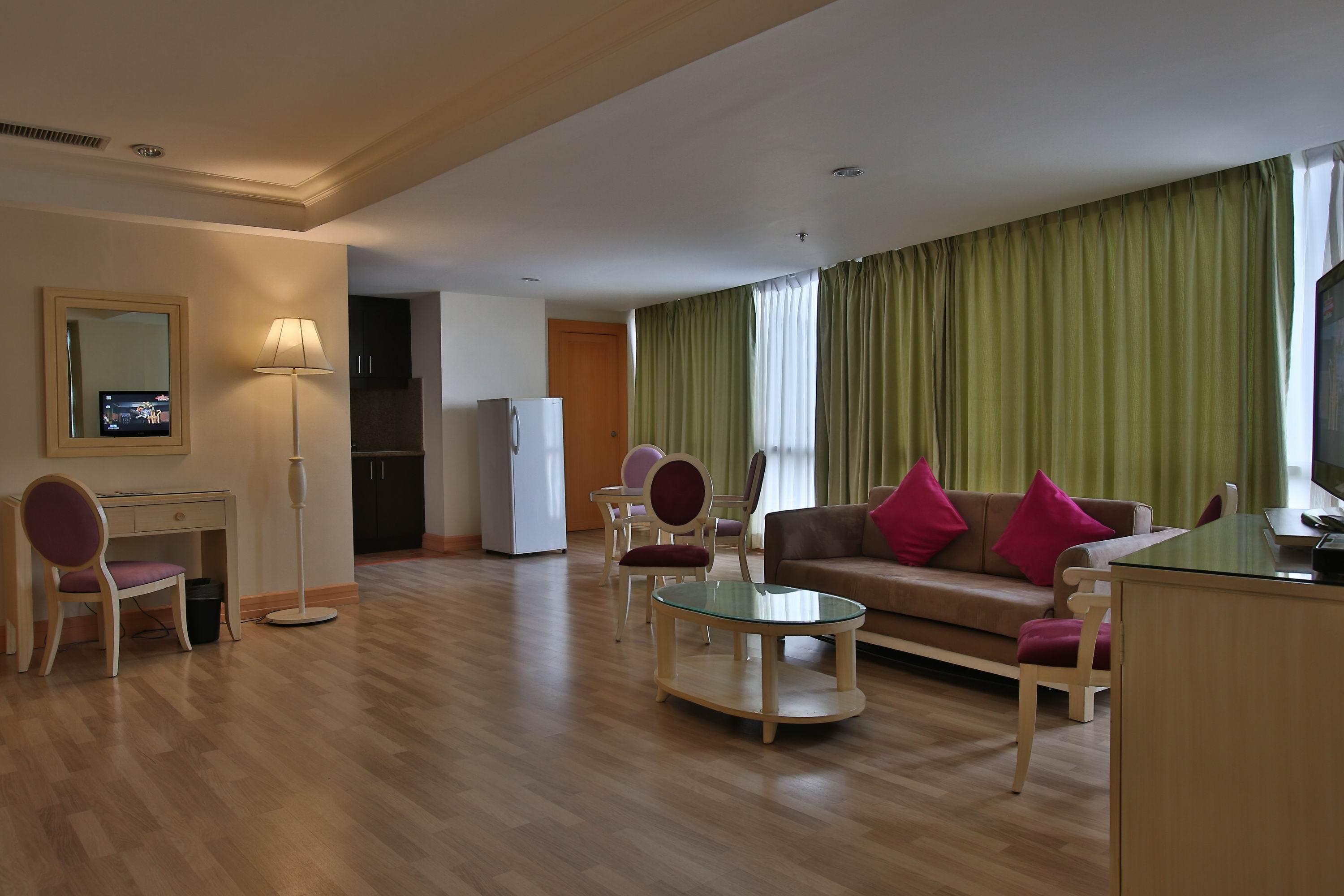 Crown Regency Hotel & Towers Cebu Buitenkant foto