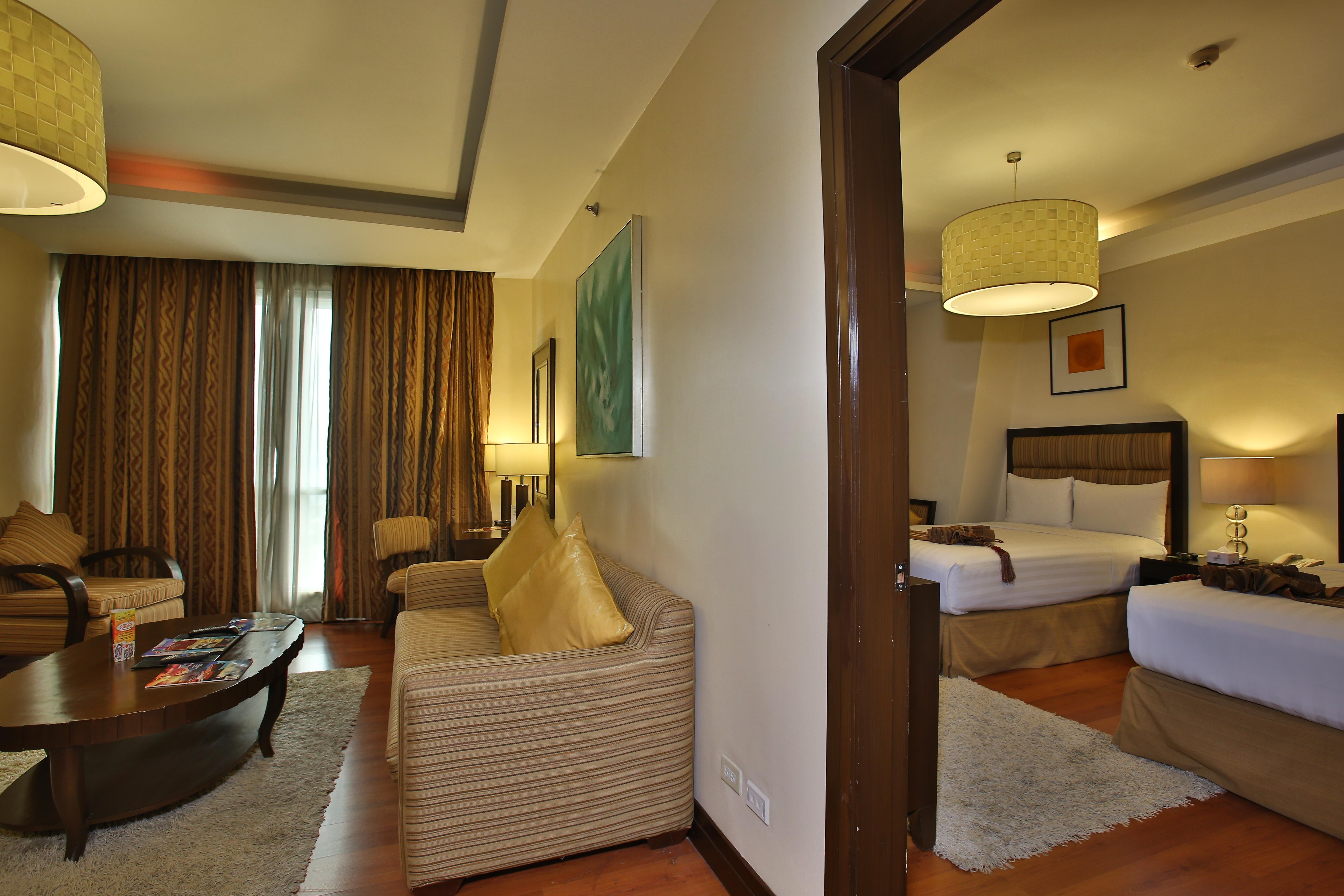 Crown Regency Hotel & Towers Cebu Buitenkant foto