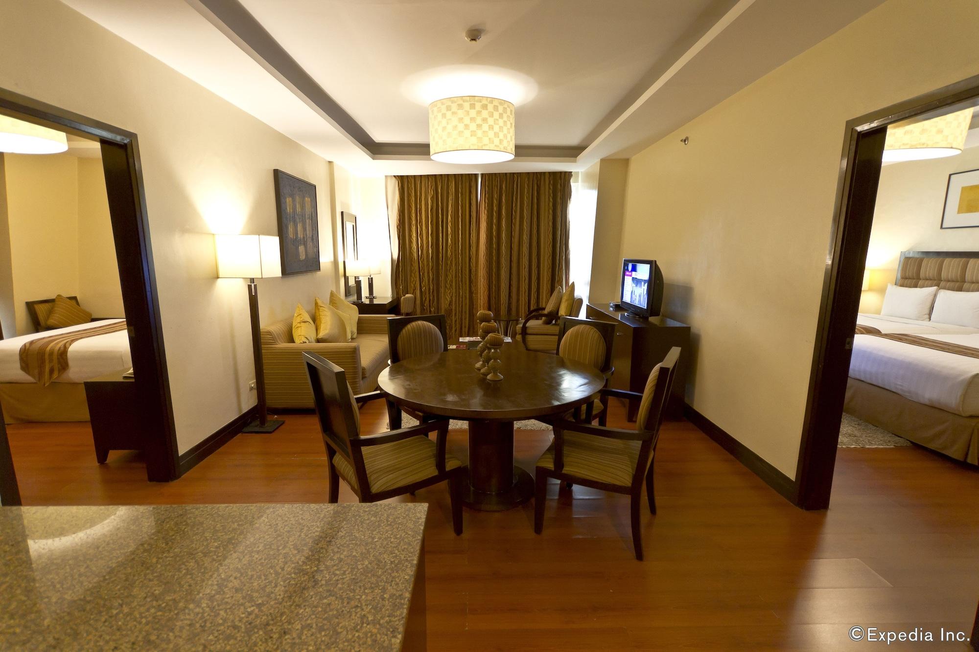 Crown Regency Hotel & Towers Cebu Buitenkant foto