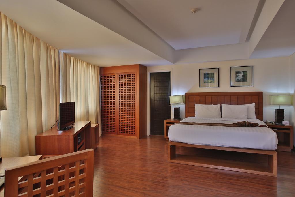 Crown Regency Hotel & Towers Cebu Buitenkant foto